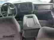 2002 Chevrolet Silverado 1500 LS с VIN 2GCEC19V421265237, выставлен на аукционе Copart как лот 81722395 с пробегом 91 150 миль миль и Списание • Salvage title. История ставок и продаж доступна на DreamBid. Изображение 8.