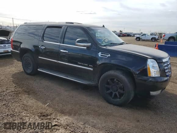 2013 Cadillac Escalade with VIN 1GYS4GEF2DR170214, listed as a Copart auction lot 81732785 with 190,073 mi miles and Clean title. Bid and sale history available at DreamBid. Image 4.