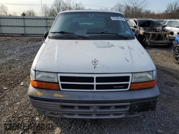 1994 Dodge Caravan with VIN 2B4GH45R5RR751360, listed as a Copart auction lot 51345135 with 64,128 mi miles and Clean title. Bid and sale history available at DreamBid. Image 5.