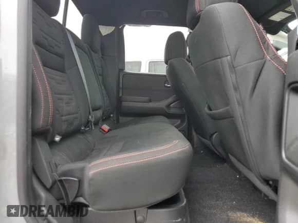 2023 Nissan Frontier Pro-4X z VIN 1N6ED1EKXPN648692, wystawiony jako Copart lot #62197105 z przebiegiem 42 137 mil mil oraz Szkoda całkowita • Salvage title. Historia ofert i sprzedaży dostępna na DreamBid. Obrazek 10.