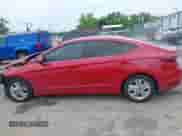 2019 Hyundai Elantra Value Edition z VIN KMHD84LF0KU779974, wystawiony jako IAAI lot #42462478 z przebiegiem 20 973 mil mil oraz . Historia ofert i sprzedaży dostępna na DreamBid. Obrazek 15.