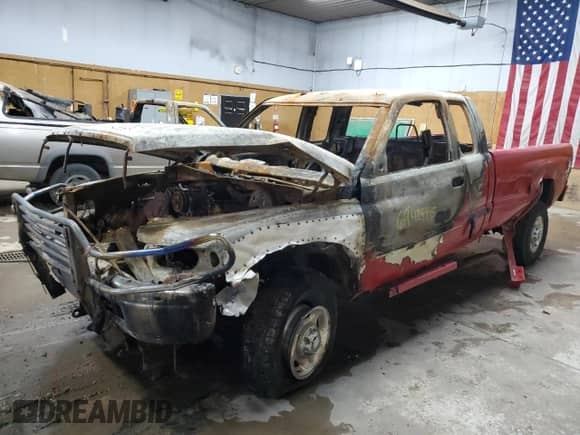 2000 Dodge 2500 with VIN 3B7KF23Z4YG104642, listed as a Copart auction lot 69429995 with Not provided miles and Salvage title. Bid and sale history available at DreamBid. Image 1.