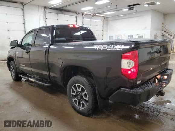 2019 Toyota Tundra SR5 с VIN 5TFUW5F14KX849944, выставлен на аукционе Copart как лот 67986575 с пробегом 136 748 миль миль и Чистый • Clean title. История ставок и продаж доступна на DreamBid. Изображение 2.
