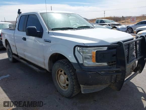 2020 Ford F-150 XL z VIN 1FTFX1E53LKD82808, wystawiony jako IAAI lot #41703833 z przebiegiem 103 897 mil mil oraz . Historia ofert i sprzedaży dostępna na DreamBid. Obrazek 1.