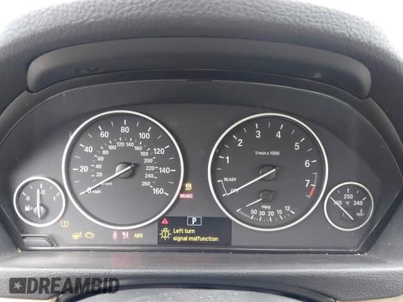 2016 BMW 3 Series 320i z VIN WBA8A9C51GK617012, wystawiony jako IAAI lot #41896624 z przebiegiem 56 289 mil mil oraz . Historia ofert i sprzedaży dostępna na DreamBid. Obrazek 7.