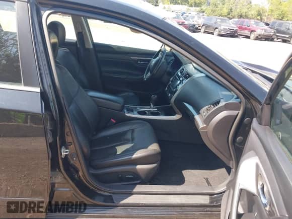 2015 Nissan Altima S с VIN 1N4AL3AP9FN405283, выставлен на аукционе IAAI как лот 43248032 с пробегом 138 947 миль миль и . История ставок и продаж доступна на DreamBid. Изображение 5.