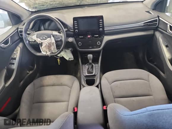 2020 Hyundai Ioniq SE z VIN KMHC75LC7LU195809, wystawiony jako Copart lot #81195365 z przebiegiem 62 847 mil mil oraz Nie do naprawy • Non repairable. Historia ofert i sprzedaży dostępna na DreamBid. Obrazek 8.