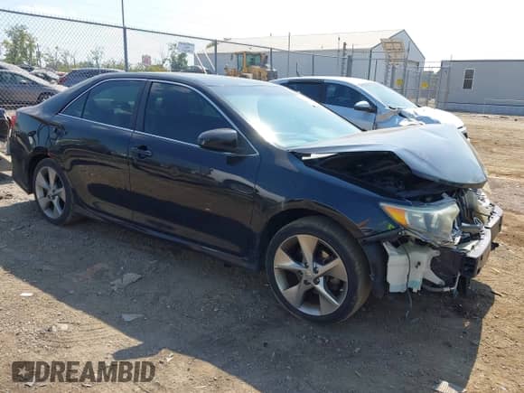 2014 Toyota Camry L with VIN 4T1BF1FK8EU829691, listed as a IAAI auction lot 43259501 with 183,260 mi miles and . Bid and sale history available at DreamBid. Image 1.