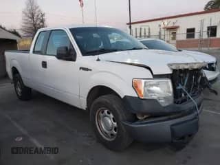 2013 Ford F-150 XL z VIN 1FTFX1CF0DKF21158, wystawiony jako IAAI lot #41830271 z przebiegiem 311 990 mil mil oraz . Historia ofert i sprzedaży dostępna na DreamBid. Obrazek 1.