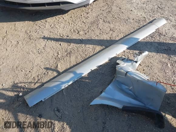 2005 Chrysler 300 Touring z VIN 2C3JA53G75H120988, wystawiony jako IAAI lot #43255891 z przebiegiem 153 485 mil mil oraz . Historia ofert i sprzedaży dostępna na DreamBid. Obrazek 12.