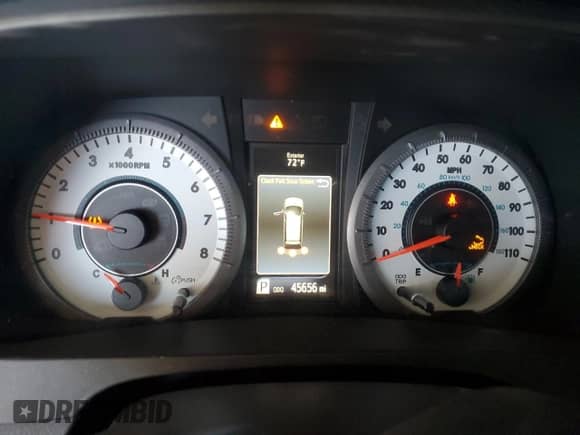 2020 Toyota Sienna SE z VIN 5TDXZ3DC3LS087193, wystawiony jako Copart lot #65535045 z przebiegiem 45 656 mil mil oraz Szkoda całkowita • Salvage title. Historia ofert i sprzedaży dostępna na DreamBid. Obrazek 9.