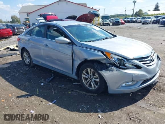 2013 Hyundai Sonata GLS с VIN 5NPEB4AC5DH523961, выставлен на аукционе IAAI как лот 43305339 с пробегом 73 049 миль миль и . История ставок и продаж доступна на DreamBid. Изображение 1.