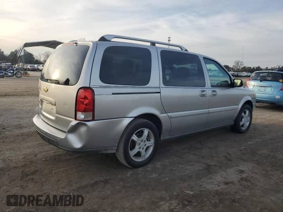2006 Chevrolet Uplander 1LT z VIN 1GNDV33L86D147301, wystawiony jako Copart lot #43046825 z przebiegiem 144 267 mil mil oraz Szkoda całkowita • Salvage title. Historia ofert i sprzedaży dostępna na DreamBid. Obrazek 3.