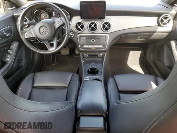 2017 Mercedes-Benz CLA 250 с VIN WDDSJ4EB0HN486045, выставлен на аукционе Copart как лот 68926015 с пробегом Не указан миль и Списание • Salvage title. История ставок и продаж доступна на DreamBid. Изображение 8.