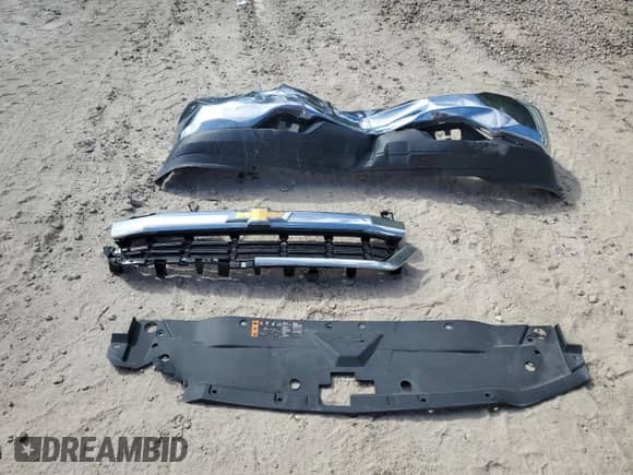 2019 Chevrolet Silverado 1500 LT with VIN 2GCVKPEC3K1105859, listed as a Copart auction lot 81300265 with 109,923 mi miles and Salvage title. Bid and sale history available at DreamBid. Image 12.