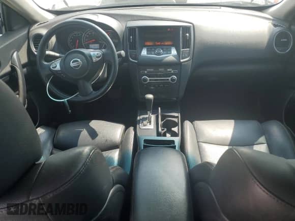 2013 Nissan Maxima S z VIN 1N4AA5AP4DC811563, wystawiony jako Copart lot #68581015 z przebiegiem 152 173 mil mil oraz Czysty tytuł • Clean title. Historia ofert i sprzedaży dostępna na DreamBid. Obrazek 8.