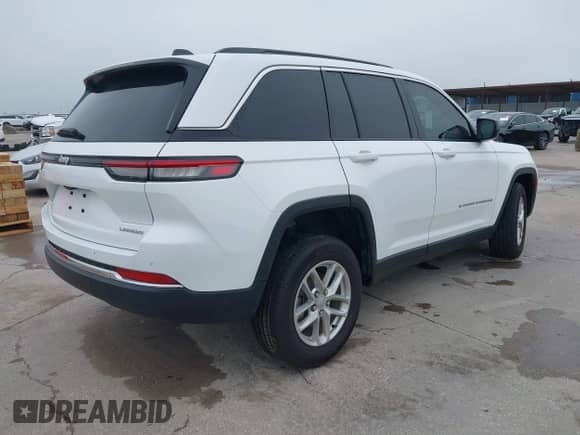 2025 Jeep Grand Cherokee Altitude with VIN 1C4RJGAG1SC284247, listed as a IAAI auction lot 42153557 with 4,539 mi miles and . Bid and sale history available at DreamBid. Image 4.