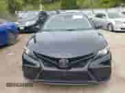 2021 Toyota Camry SE Nightshade z VIN 4T1T11AK9MU430894, wystawiony jako IAAI lot #43127250 z przebiegiem 80 059 mil mil oraz . Historia ofert i sprzedaży dostępna na DreamBid. Obrazek 12.