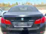 2013 BMW 5 Series 528i xDrive с VIN WBAXH5C50DDW13761, выставлен на аукционе IAAI как лот 43386827 с пробегом 166 604 миль миль и . История ставок и продаж доступна на DreamBid. Изображение 16.