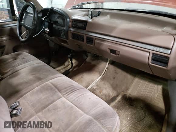 1994 Ford F-150 z VIN 1FTEF14Y7RLB07665, wystawiony jako Copart lot #66776835 z przebiegiem 203 059 mil mil oraz Czysty tytuł • Clean title. Historia ofert i sprzedaży dostępna na DreamBid. Obrazek 8.