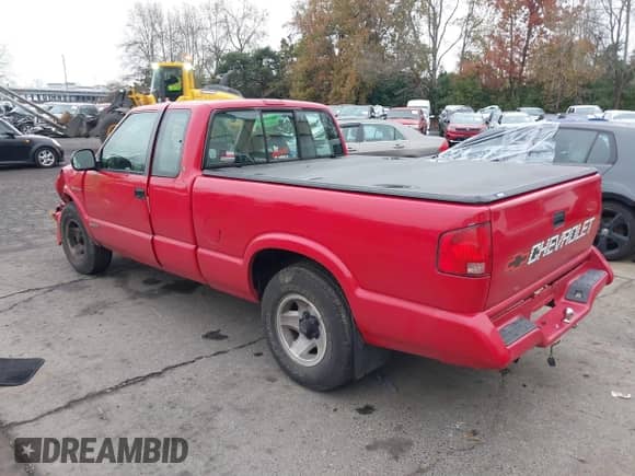 1994 Chevrolet S-10 LS с VIN 1GCCS19Z7RK156326, выставлен на аукционе IAAI как лот 41347964 с пробегом 91 594 миль миль и . История ставок и продаж доступна на DreamBid. Изображение 3.