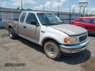 1998 Ford F-150 с VIN 1FTZX1764WNB11214, выставлен на аукционе IAAI как лот 42582153 с пробегом 431 687 миль миль и . История ставок и продаж доступна на DreamBid. Изображение 1.