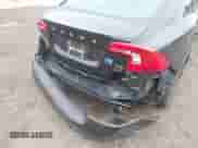 2013 Volvo S60 T5 с VIN YV1612FH8D2177819, выставлен на аукционе IAAI как лот 41504338 с пробегом Не указан миль и . История ставок и продаж доступна на DreamBid. Изображение 12.