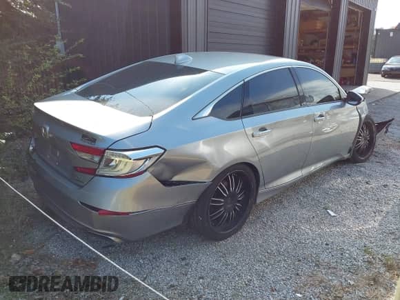 2019 Honda Accord Touring с VIN 1HGCV2F94KA035848, выставлен на аукционе IAAI как лот 43384077 с пробегом 106 435 миль миль и . История ставок и продаж доступна на DreamBid. Изображение 4.