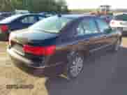 2010 Hyundai Sonata SE PZEV z VIN 5NPEU4AC0AH627103, wystawiony jako IAAI lot #43400341 z przebiegiem 142 021 mil mil oraz . Historia ofert i sprzedaży dostępna na DreamBid. Obrazek 4.