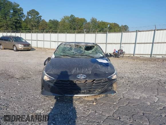 2022 Hyundai Elantra SEL with VIN 5NPLM4AG2NH076530, listed as a IAAI auction lot 43201844 with 24,189 mi miles and . Bid and sale history available at DreamBid. Image 12.
