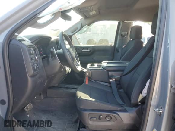 2024 Chevrolet Silverado 1500 Custom Trail Boss z VIN 3GCUDCE89RG260945, wystawiony jako Copart lot #51326915 z przebiegiem 30 768 mil mil oraz Szkoda całkowita • Salvage title. Historia ofert i sprzedaży dostępna na DreamBid. Obrazek 7.