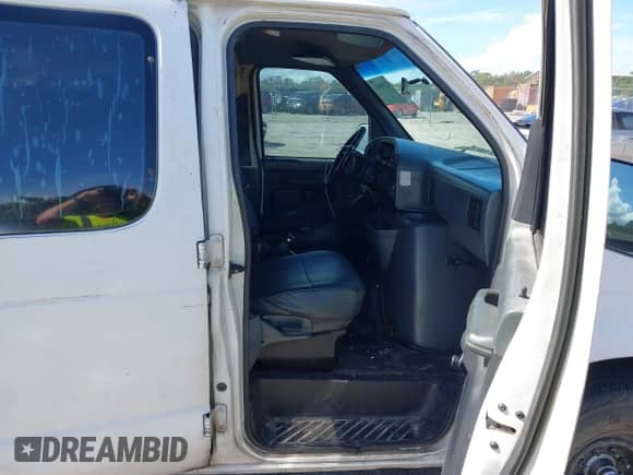 1996 Ford Econoline Cargo with VIN 1FTFE24Y9THB01647, listed as a IAAI auction lot 42990641 with 312,069 mi miles and . Bid and sale history available at DreamBid. Image 5.