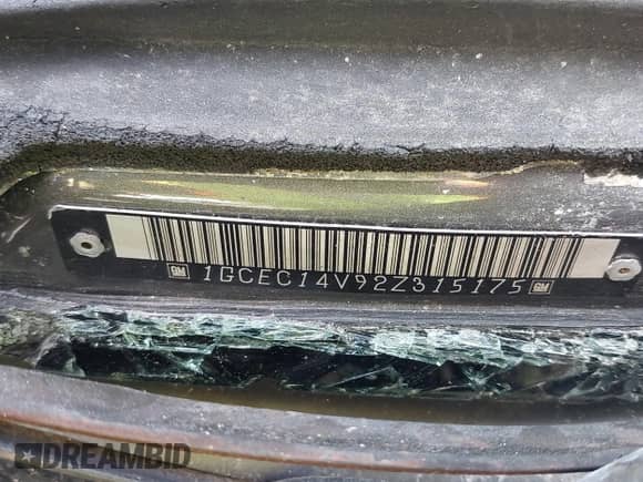 2002 Chevrolet Silverado 1500 LS with VIN 1GCEC14V92Z315175, listed as a IAAI auction lot 41918707 with Not provided miles and . Bid and sale history available at DreamBid. Image 9.