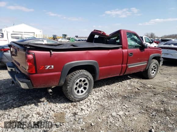 2004 Chevrolet Silverado 1500 LS с VIN 1GCEK14T54E160796, выставлен на аукционе Copart как лот 52707275 с пробегом 132 605 миль миль и На запчасти • Non repairable. История ставок и продаж доступна на DreamBid. Изображение 3.