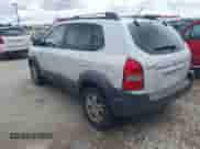 2008 Hyundai Tucson SE with VIN KM8JN12D68U801043, listed as a IAAI auction lot 42491615 with 155,655 mi miles and . Bid and sale history available at DreamBid. Image 3.