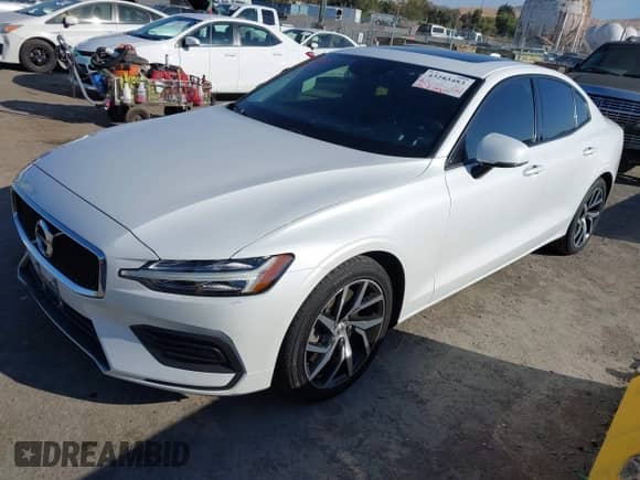 2020 Volvo S60 Momentum with VIN 7JRA22TK1LG057666, listed as a IAAI auction lot 43283483 with 137,790 mi miles and . Bid and sale history available at DreamBid. Image 17.