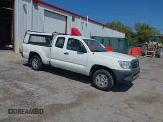 2015 Toyota Tacoma with VIN 5TFTX4CN3FX065979, listed as a IAAI auction lot 43004955 with 180,046 mi miles and . Bid and sale history available at DreamBid. Image 1.