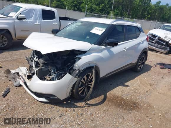 2020 Nissan Kicks SR with VIN 3N1CP5DV8LL557535, listed as a IAAI auction lot 42863201 with 61,174 mi miles and . Bid and sale history available at DreamBid. Image 2.