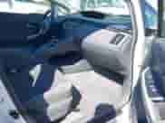 2011 Toyota Prius III z VIN JTDKN3DUXB5341887, wystawiony jako IAAI lot #42765714 z przebiegiem 125 809 mil mil oraz . Historia ofert i sprzedaży dostępna na DreamBid. Obrazek 5.