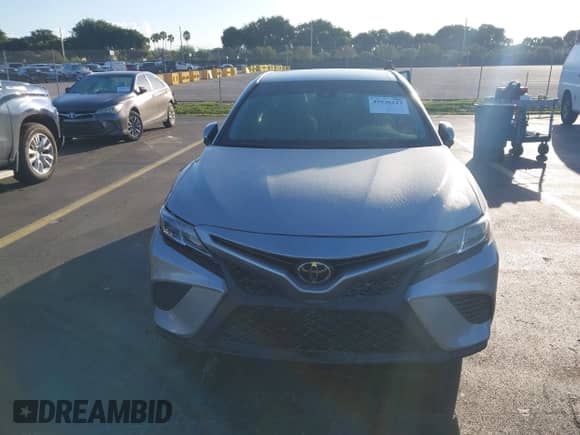 2018 Toyota Camry SE с VIN 4T1B11HK2JU108174, выставлен на аукционе IAAI как лот 43536123 с пробегом 9 549 миль миль и . История ставок и продаж доступна на DreamBid. Изображение 12.