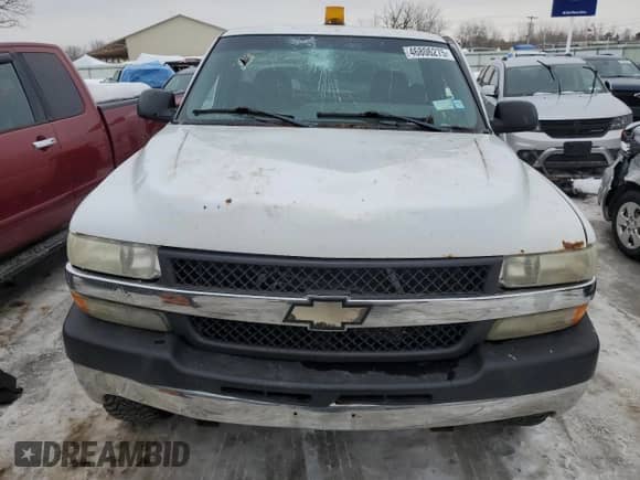 2001 Chevrolet Silverado 2500HD LS with VIN 1GCHK24U91Z301904, listed as a Copart auction lot 46806275 with 221,596 mi miles and Salvage title. Bid and sale history available at DreamBid. Image 5.