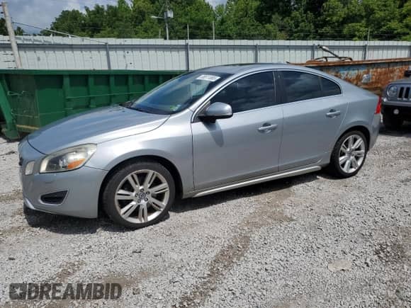 2012 Volvo S60 T6 с VIN YV1902FH5C2041050, выставлен на аукционе Copart как лот 65511865 с пробегом 129 206 миль миль и Чистый • Clean title. История ставок и продаж доступна на DreamBid. Изображение 1.