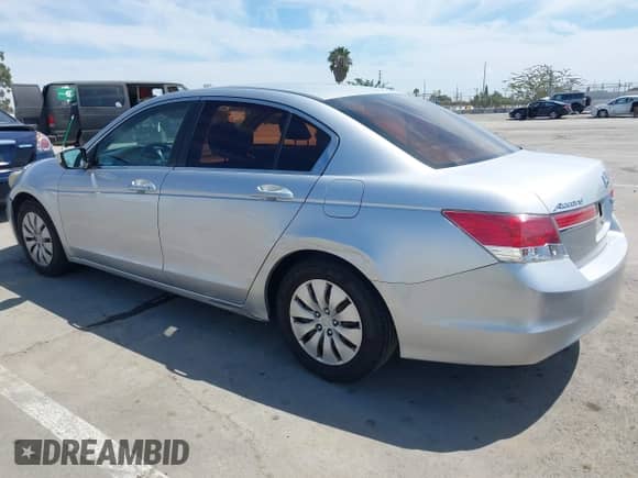 2011 Honda Accord LX с VIN 1HGCP2F31BA027406, выставлен на аукционе IAAI как лот 43101455 с пробегом 159 636 миль миль и . История ставок и продаж доступна на DreamBid. Изображение 3.