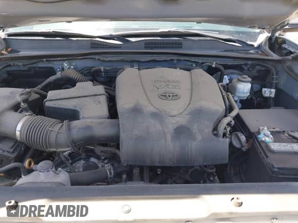 2020 Toyota Tacoma SR5 z VIN 3TMBZ5DN9LM027314, wystawiony jako IAAI lot #42258246 z przebiegiem 81 254 mil mil oraz . Historia ofert i sprzedaży dostępna na DreamBid. Obrazek 10.