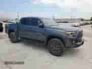2022 Toyota Tacoma SR z VIN 3TMCZ5AN3NM500250, wystawiony jako Copart lot #69468185 z przebiegiem Nie podano mil oraz Szkoda całkowita • Salvage title. Historia ofert i sprzedaży dostępna na DreamBid. Obrazek 4.