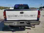 2003 Chevrolet Silverado 2500HD LT z VIN 1GCHK29183E120978, wystawiony jako Copart lot #81241735 z przebiegiem 306 355 mil mil oraz Szkoda całkowita • Salvage title. Historia ofert i sprzedaży dostępna na DreamBid. Obrazek 6.