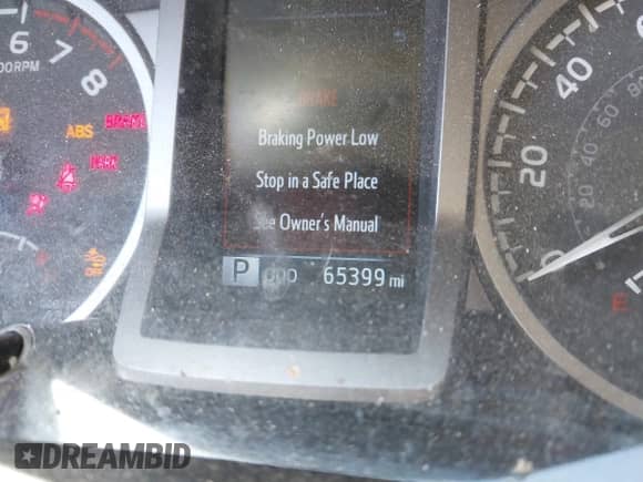 2021 Toyota Tacoma SR5 z VIN 5TFDZ5BN6MX059581, wystawiony jako IAAI lot #42051740 z przebiegiem 65 399 mil mil oraz . Historia ofert i sprzedaży dostępna na DreamBid. Obrazek 16.