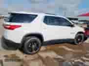 2018 Chevrolet Traverse LT Cloth z VIN 1GNERGKWXJJ109638, wystawiony jako Copart lot #61358505 z przebiegiem 118 414 mil mil oraz Szkoda całkowita • Salvage title. Historia ofert i sprzedaży dostępna na DreamBid. Obrazek 3.