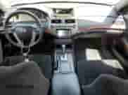 2011 Honda Accord EX z VIN 1HGCP3F71BA000876, wystawiony jako Copart lot #59043215 z przebiegiem 142 880 mil mil oraz Szkoda całkowita • Salvage title. Historia ofert i sprzedaży dostępna na DreamBid. Obrazek 8.