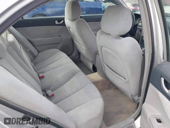 2006 Hyundai Sonata GLS с VIN 5NPEU46FX6H038702, выставлен на аукционе IAAI как лот 43258437 с пробегом 293 552 миль миль и . История ставок и продаж доступна на DreamBid. Изображение 8.